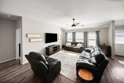 424 Se 5th Ter, Newcastle, OK, 73065-5586 | Card Image