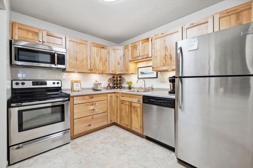 r1108-78 10th St E, Saint Paul, MN, 55101-2247 | Card Image