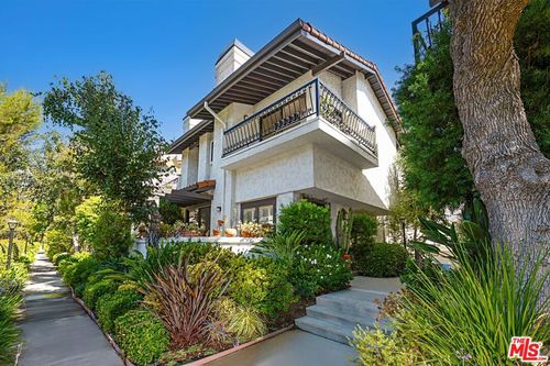 1476 Palisades Dr, Pacific Palisades, CA, 90272-2160 | Card Image