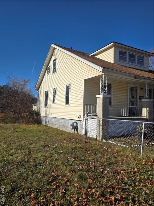 14681 Tuller St, Detroit, MI, 48238-1983 | Card Image