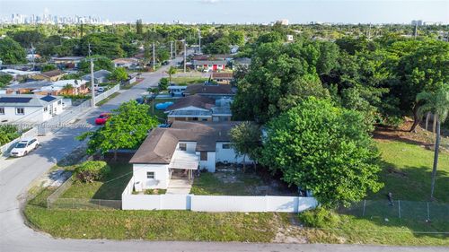 7190 Nw 21st Ave, Miami, FL, 33147-6324 | Card Image
