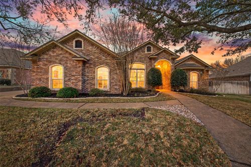 1005 Camden Ct, Waco, TX, 76712-8566 | Card Image