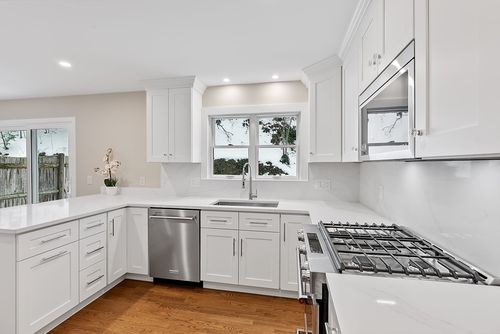 apt-5-34 Pleasant St, Wellesley, MA, 02482-4676 | Card Image