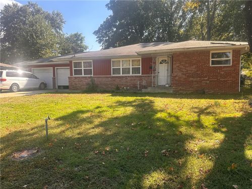 1407 Davis Ave, Springdale, AR, 72764-3121 | Card Image