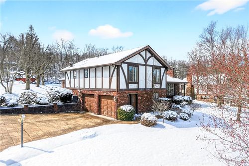 16 Ridgewood Drive, Cecil, PA, 15057 | Card Image
