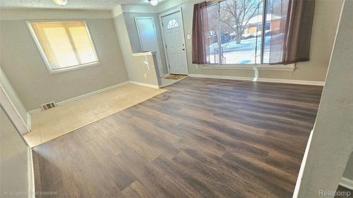 1495 Jeffrey Ln, Inkster, MI, 48141-1505 | Card Image