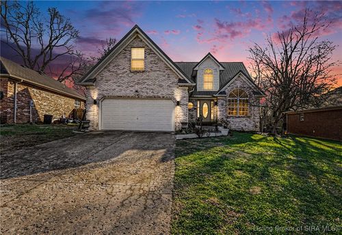 104 Blackiston Ridge Ct, Clarksville, IN, 47129-9074 | Card Image