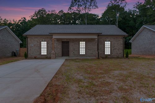 20489 Poff Ln, Athens, AL, 35614-5742 | Card Image