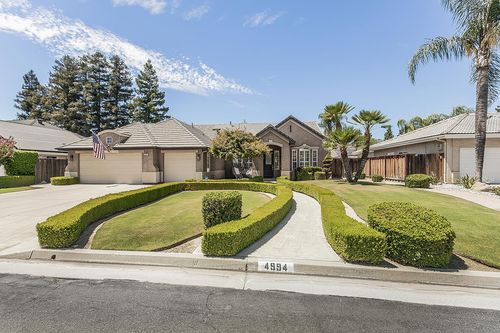 4994 W Minarets Ave, Fresno, CA, 93722-3437 | Card Image