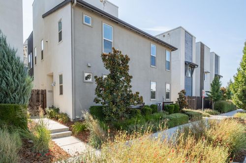 2633 3rd Street, Sacramento, CA, 95818 | Card Image