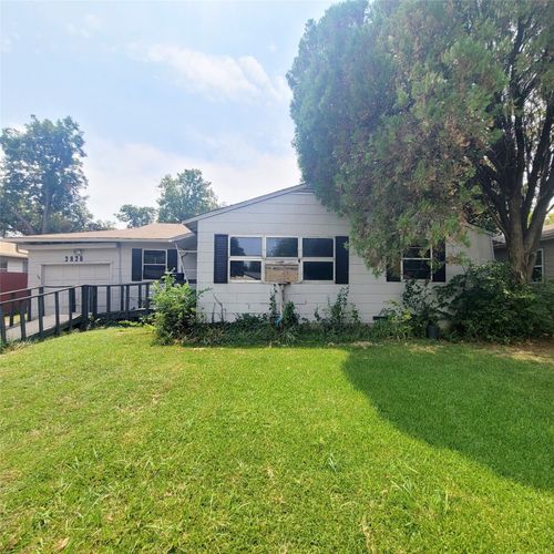 2820 Andrea Ln, Dallas, TX, 75228-3508 | Card Image