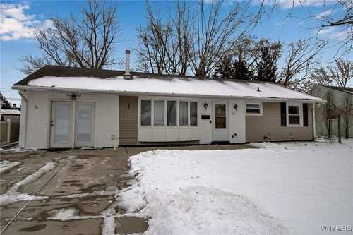 65 Crescent Rd, Grand Island, NY, 14072-2837 | Card Image