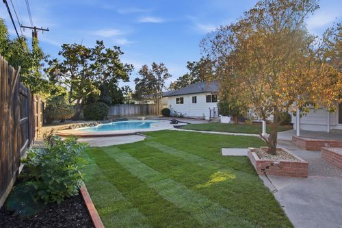 3232 Mission Ave, Carmichael, CA, 95608-3109 | Card Image