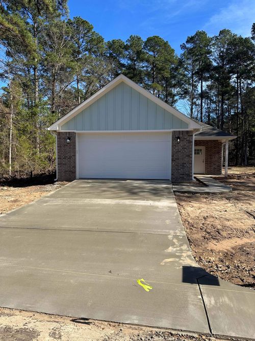 6139 Eastwood Dr, Gilmer, TX, 75645-8258 | Card Image