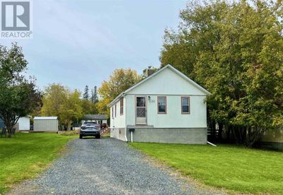 830 7 Th Ave S, Home with 3 bedrooms, 1 bathrooms and null parking in Kenora ON | Image 1