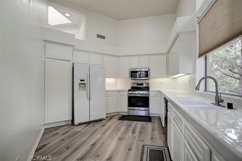 2643 Dietrich Dr, Tustin, CA, 92782-1358 | Card Image