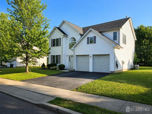 9 Lander St, Somerset, NJ, 08873-2473 | Card Image