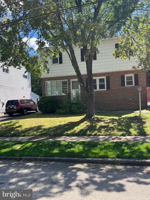 1717 Crestview Ave, WILLOW GROVE, PA, 19090-4310 | Card Image
