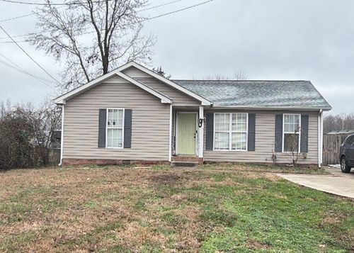 560 Anita Dr, Clarksville, TN, 37042-7123 | Card Image