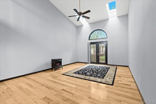 62-9418 Rayna Dr, Davison, MI, 48423-1745 | Card Image