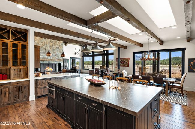 Kitchen Brazilian Stone Island | Image 40