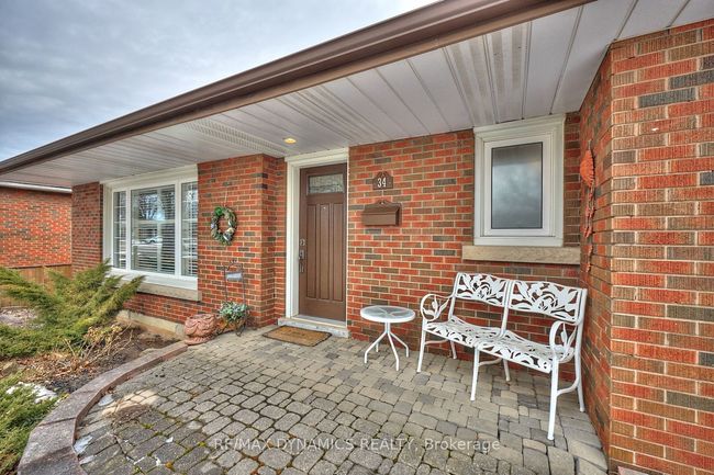 34 Barron St, House other with 3 bedrooms, 1 bathrooms and 3 parking in Welland ON | Image 4