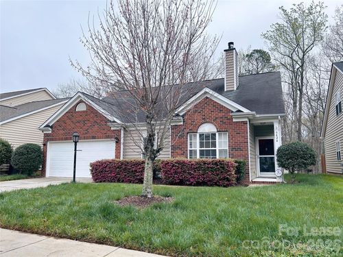 6424 Falls Lake Dr, Charlotte, NC, 28270-1129 | Card Image