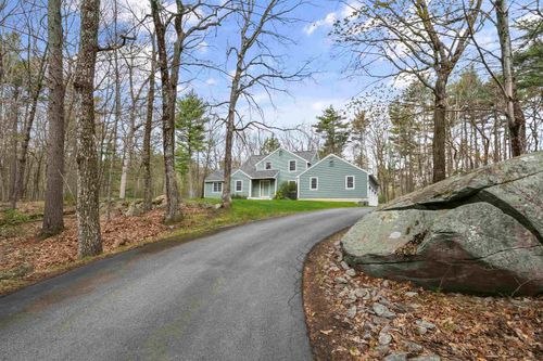 9 Maxwell Drive, Brookline, NH, 03033 | Card Image