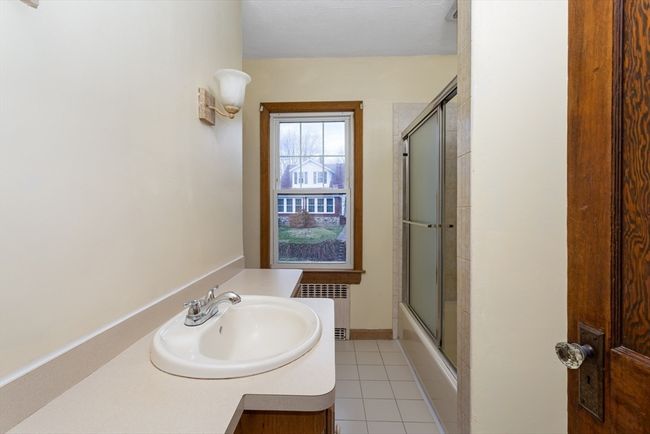 32 Farrington St, House other with 3 bedrooms, 2 bathrooms and 3 parking in Franklin MA | Image 26