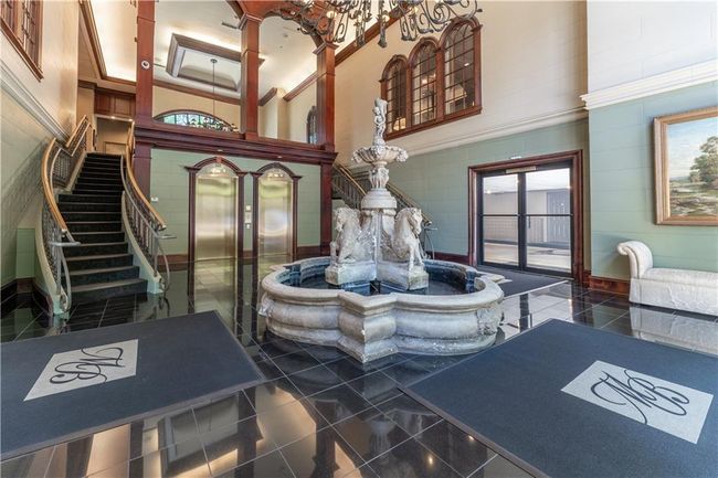 APT-1714 - 3334 Peachtree Rd Ne, Condo with 1 bedrooms, 1 bathrooms and 1 parking in Atlanta GA | Image 4