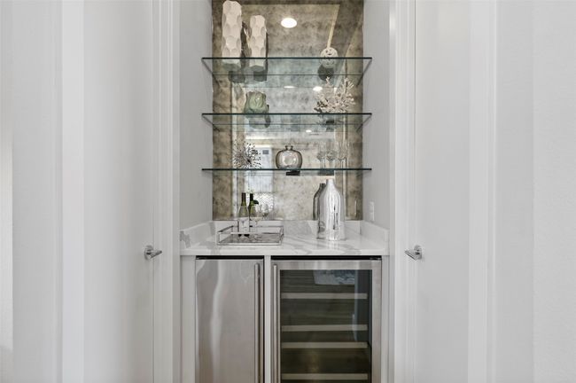 UNIT-25 - 13001 Hutton Dr, Townhouse with 3 bedrooms, 4 bathrooms and null parking in Farmers Branch TX | Image 5
