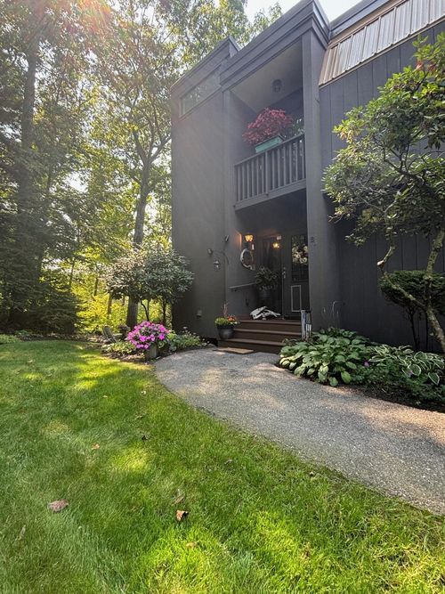 unit-b8-833 Weirs Blvd, Laconia, NH, 03246-1641 | Card Image
