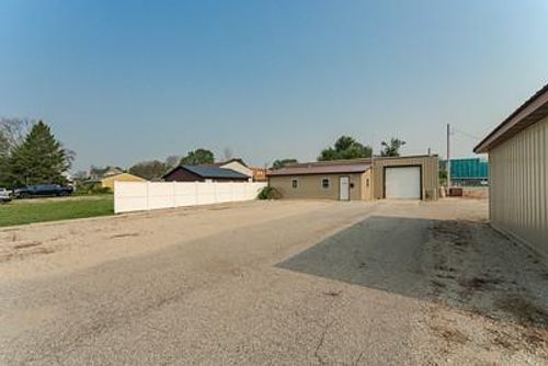 1007 3rd Ave Ne, Austin, MN, 55912-3714 | Card Image