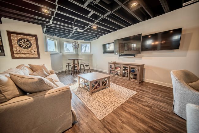 75 N Lake Ave, House other with 4 bedrooms, 4 bathrooms and 7 parking in Third Lake IL | Image 42