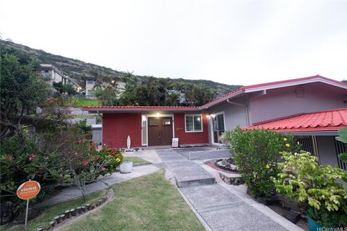 1642 Ala Aolani St, Honolulu, HI, 96819-1409 | Card Image