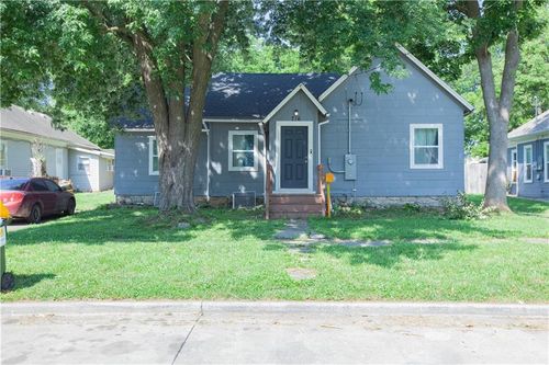 716 10th St, Osawatomie, KS, 66064-1506 | Card Image