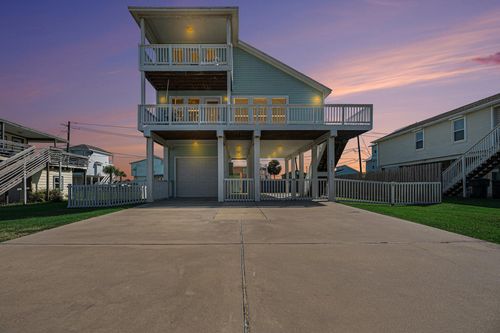4207 Reeves Dr, Galveston, TX, 77554 | Card Image