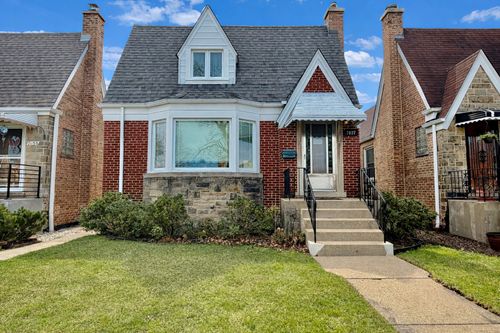 7037 W Henderson St, Chicago, IL, 60634-3645 | Card Image