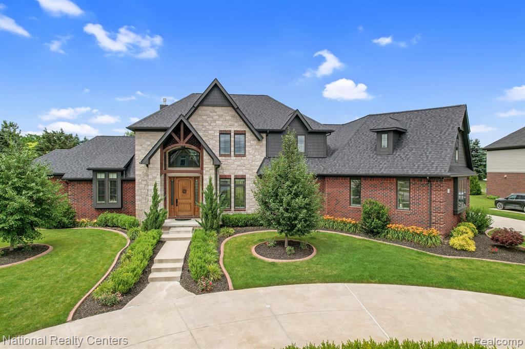 Stoney Point Dr, South Lyon, MI 48178 #1
