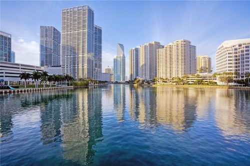apt-211-1111 Brickell Bay Dr, Miami, FL, 33131-2953 | Card Image