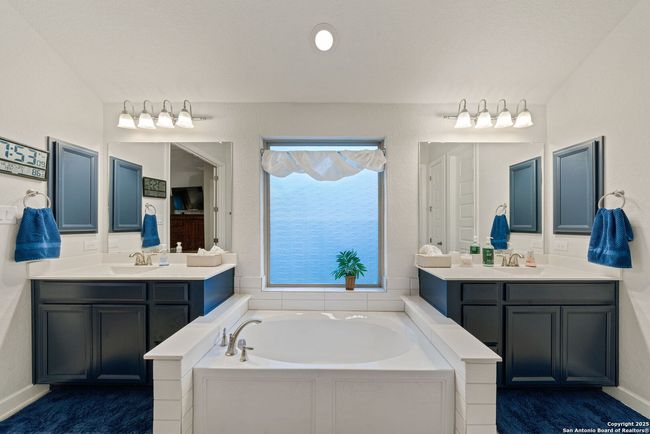 324 Rhapsody Rdg, House other with 3 bedrooms, 2 bathrooms and null parking in Spring Branch TX | Image 21