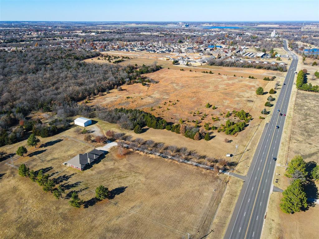 Harrah Rd, Harrah, OK 73045