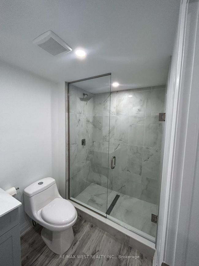 LOWER - 26 Doric St, House other with 1 bedrooms, 1 bathrooms and 1 parking in Ajax ON | Image 8