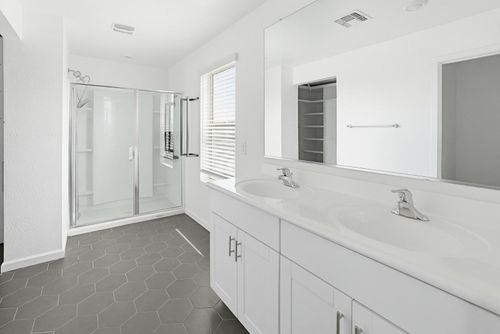 6815 W Encinas Ln, Phoenix, AZ, 85043-0104 | Card Image