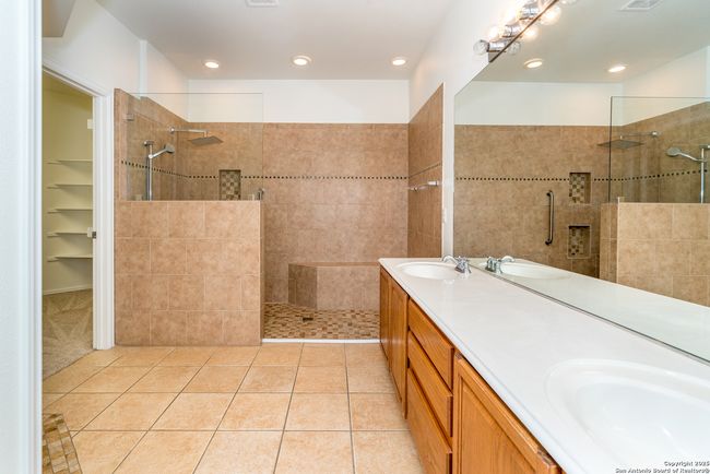 10615 Wind Walker, House other with 4 bedrooms, 4 bathrooms and null parking in Helotes TX | Image 20