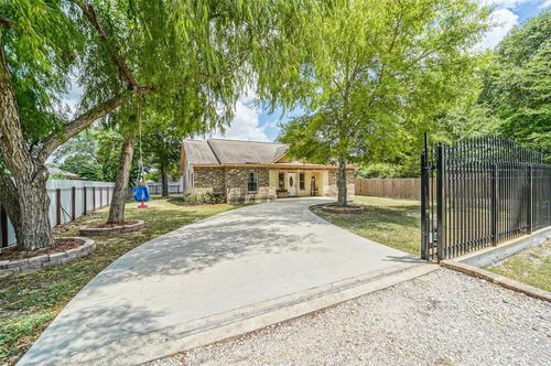 523 Renfro Burford Rd, Fresno, TX, 77545-7441 | Card Image