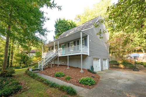 3375 Holliglen Dr, Marietta, GA, 30062-1141 | Card Image