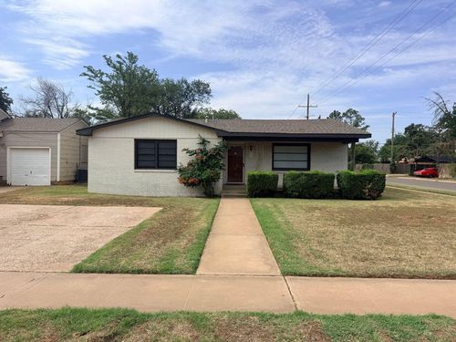 front-2319 32nd St, Lubbock, TX, 79411-1609 | Card Image