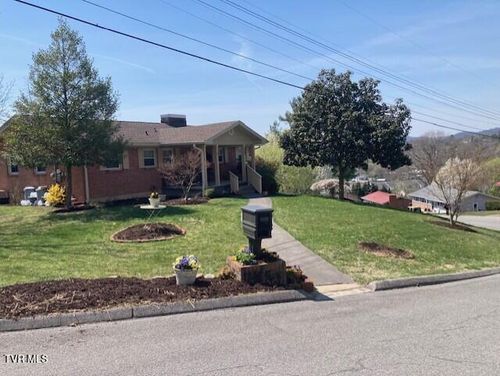 308 Belmont Dr, Bristol, TN, 37620-4926 | Card Image