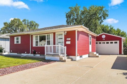 427 Downing Ave, Waterloo, IA, 50701-2432 | Card Image